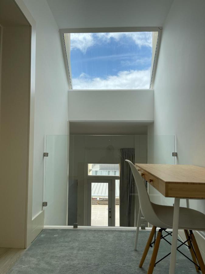 Beautiful Penthouse Apartment With Terrace - 4 Minute Walk To The Beach Troia Exterior photo