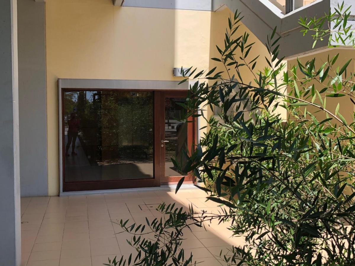 Beautiful Penthouse Apartment With Terrace - 4 Minute Walk To The Beach Troia Exterior photo
